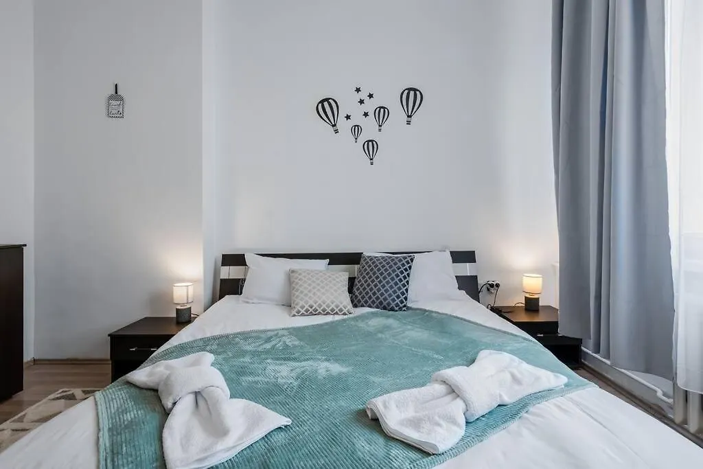 Spacious 3Bd Central Apartment Sofia
