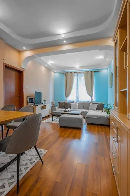 Spacious 3Bd Central Apartment Sofia
